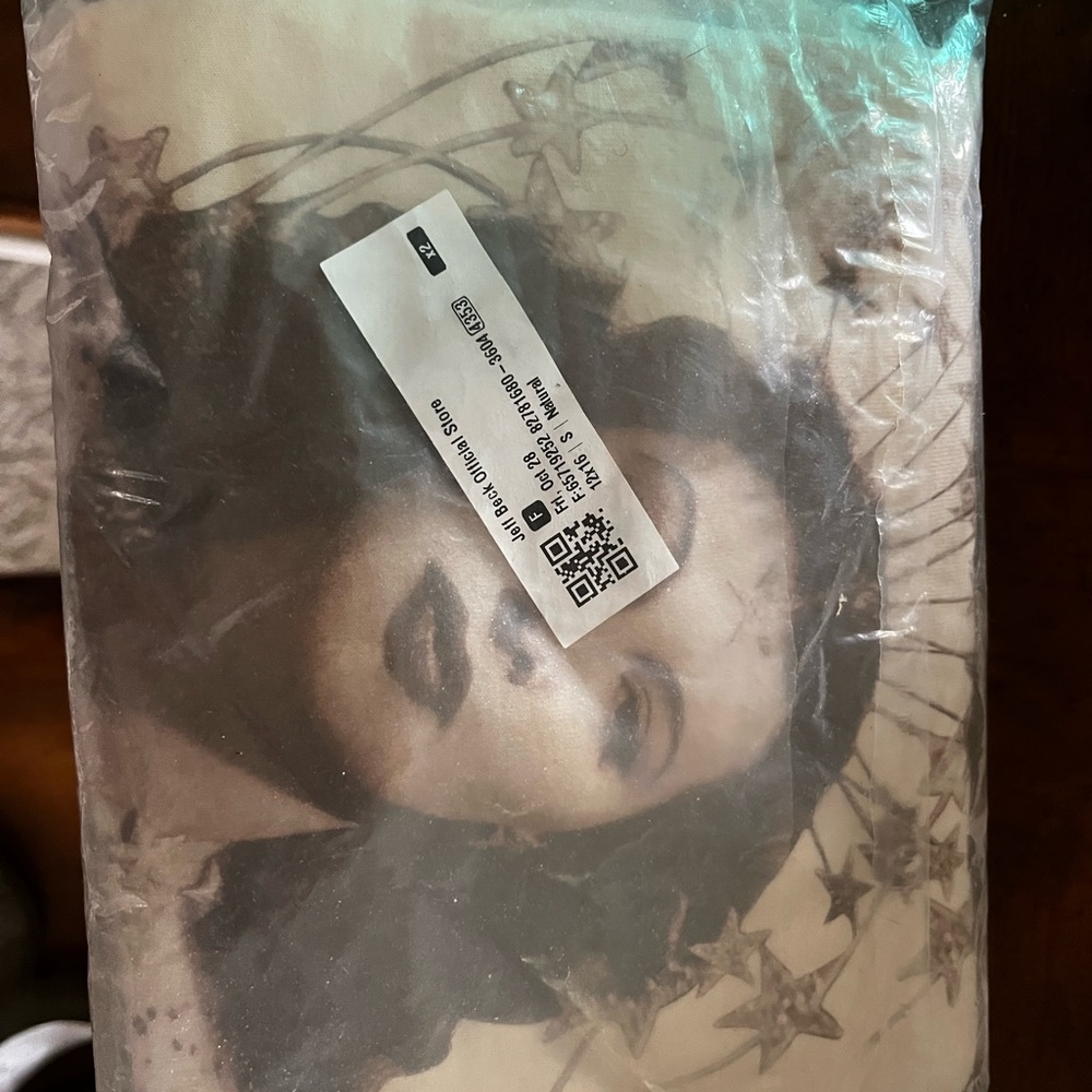 Johnny Depp and Jeff Beck 2022 Concert Tshirt brand new never worn. Size small